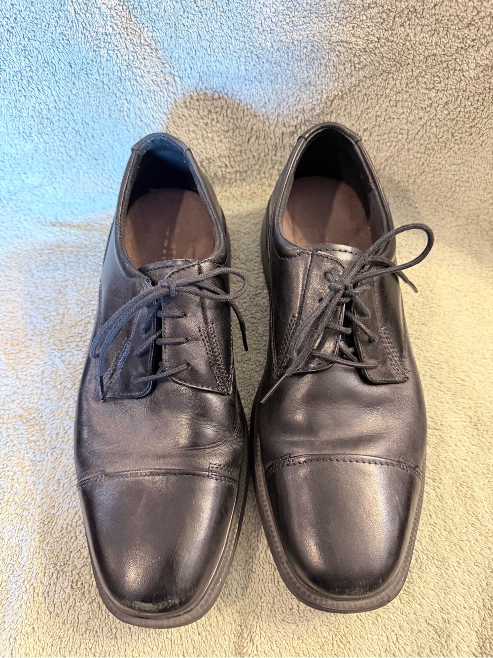 Bostonian Black Leather Cap-Toe Oxfords